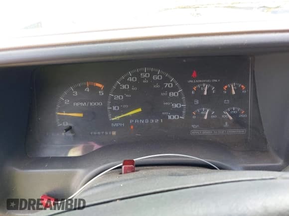 ✅ 1995 GMC Sierra 1500 • VIN: 1GTEC14K9SZ528472 • Lot: 42264927. Wystawiony na IAAI z przebiegiem 108 792 mil. Bezpłatny archiwum sprzedaży aukcyjnych z USA i szczegółowy raport historii pojazdu na DreamBid. Zdjęcie 7.