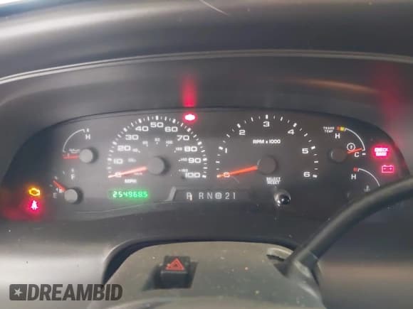 ✅ 2002 Ford Excursion XLT • VIN: 1FMNU41SX2EB16776 • Lot: 42126900. Listed on IAAI with 254,968 mi. Free auction sales archive from the USA and detailed vehicle history report at DreamBid. Image 7.