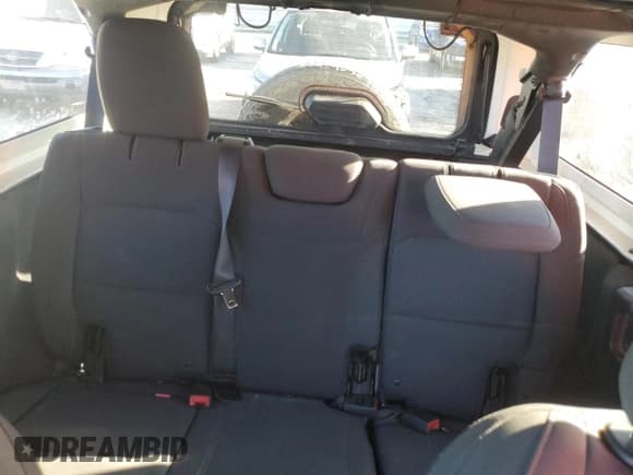 ✅ 2018 Jeep Wrangler Unlimited Sport • VIN: 1C4HJXDG5JW152659 • Лот: 91107145. Опубликован ранее на Copart с пробегом 93 100 миль. Бесплатный доступ к архиву аукционных продаж из США и подробный отчёт об истории автомобиля на DreamBid. Изображение 10.