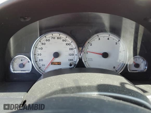 ✅ 2006 Saturn VUE • VIN: 5GZCZ63446S813731 • Lot: 55144535. Wystawiony na Copart z przebiegiem 225 649 mil. Bezpłatny archiwum sprzedaży aukcyjnych z USA i szczegółowy raport historii pojazdu na DreamBid. Zdjęcie 9.