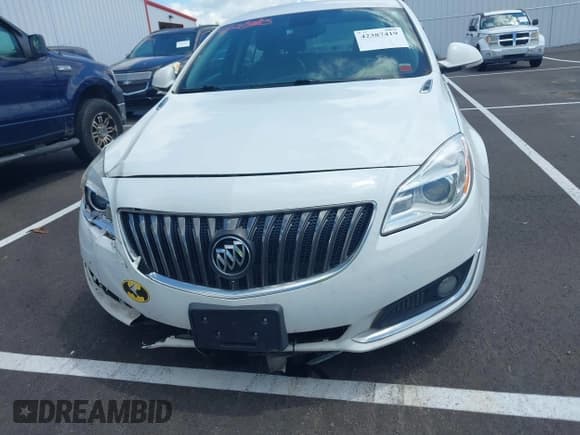 ✅ 2014 Buick Regal Premium I • VIN: 2G4GM5ERXE9205714 • Lot: 42387419. Listed on IAAI with 133,328 mi. Free auction sales archive from the USA and detailed vehicle history report at DreamBid. Image 12.