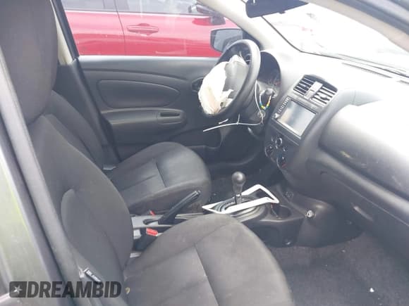 ✅ 2019 Nissan Versa SV • VIN: 3N1CN7AP7KL826775 • Lot: 42213010. Listed on IAAI with 177,873 mi. Free auction sales archive from the USA and detailed vehicle history report at DreamBid. Image 5.