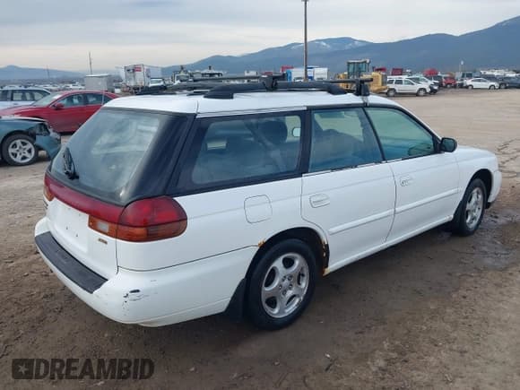 ✅ 1999 Subaru Legacy L • VIN: 4S3BK435XX6303036 • Лот: 42045423. Опубликован ранее на IAAI с пробегом 181 310 миль. Бесплатный доступ к архиву аукционных продаж из США и подробный отчёт об истории автомобиля на DreamBid. Изображение 4.