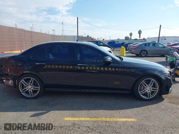 ✅ 2017 Mercedes-Benz E 300 Luxury • VIN: WDDZF4JB6HA178973 • Лот: 43506756. Опубликован ранее на IAAI с пробегом 86 385 миль. Бесплатный доступ к архиву аукционных продаж из США и подробный отчёт об истории автомобиля на DreamBid. Изображение 13.