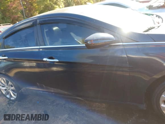✅ 2011 Hyundai Sonata Limited • VIN: 5NPEC4AC2BH162036 • Lot: 43411655. Listed on IAAI with 129,265 mi. Free auction sales archive from the USA and detailed vehicle history report at DreamBid. Image 14.
