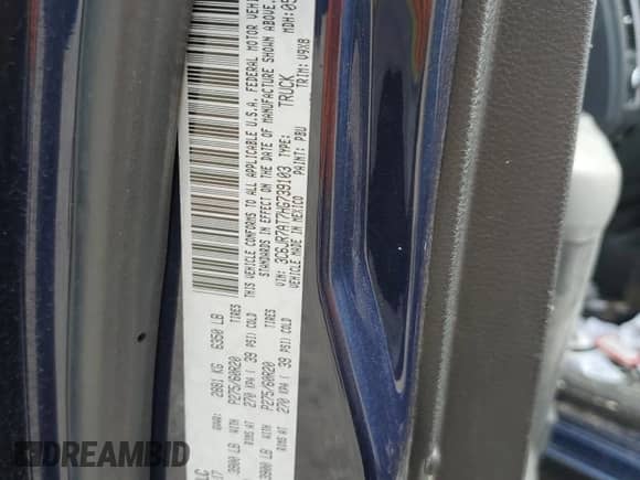 2017 Ram 1500 Express z VIN 3C6JR7AT7HG739103, wystawiony jako Copart lot #61101605 z przebiegiem 130 121 mil mil oraz Nie do naprawy • Non repairable. Historia ofert i sprzedaży dostępna na DreamBid. Obrazek 12.