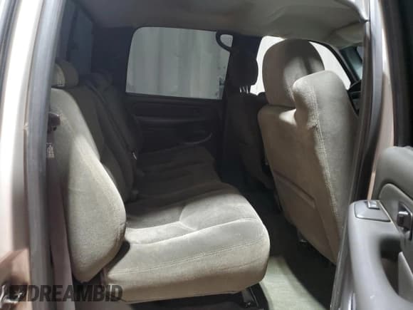 ✅ 2005 Chevrolet Silverado 2500HD LS • VIN: 1GCHK232X5F816286 • Lot: 91529195. Wystawiony na Copart z przebiegiem 215 543 mil. Bezpłatny archiwum sprzedaży aukcyjnych z USA i szczegółowy raport historii pojazdu na DreamBid. Zdjęcie 10.