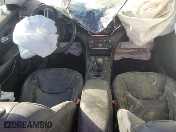 ✅ 2019 Jeep Cherokee Limited • VIN: 1C4PJMDN6KD148755 • Lot: 91837685. Listed on Copart with 60,869 mi. Free auction sales archive from the USA and detailed vehicle history report at DreamBid. Image 8.