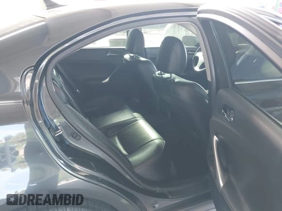 ✅ 2010 Lexus IS 250 • VIN: JTHCF5C26A5041855 • Lot: 43061275. Wystawiony na IAAI z przebiegiem 165 651 mil. Bezpłatny archiwum sprzedaży aukcyjnych z USA i szczegółowy raport historii pojazdu na DreamBid. Zdjęcie 8.