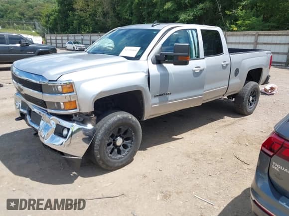 ✅ 2015 Chevrolet Silverado 2500HD LT • VIN: 1GC1KVEG8FF612423 • Lot: 42756864. Listed on IAAI with 140,874 mi. Free auction sales archive from the USA and detailed vehicle history report at DreamBid. Image 17.