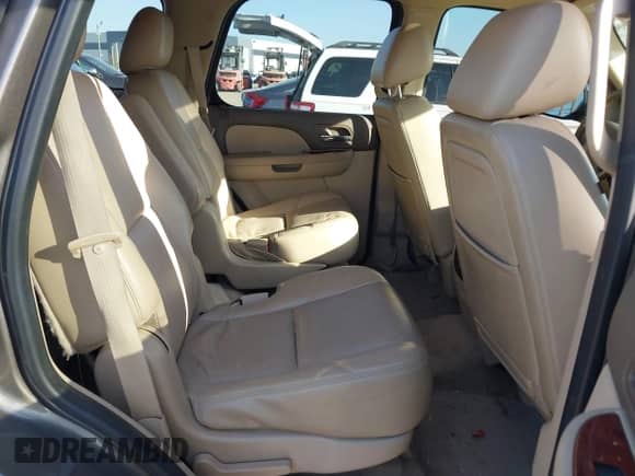 2011 Chevrolet Tahoe LTZ с VIN 1GNSKCE02BR397679, выставлен на аукционе IAAI как лот 42020606 с пробегом 188 056 миль миль и . История ставок и продаж доступна на DreamBid. Изображение 8.