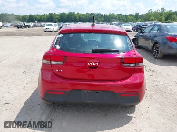 ✅ 2022 Kia Rio S • VIN: 3KPA25AD4NE481771 • Lot: 42954270. Wystawiony na IAAI z przebiegiem 43 612 mil. Bezpłatny archiwum sprzedaży aukcyjnych z USA i szczegółowy raport historii pojazdu na DreamBid. Zdjęcie 16.