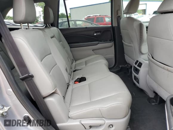 ✅ 2019 Honda Pilot Touring 8-Passenger • VIN: 5FNYF6H9XKB059410 • Lot: 57126695. Listed on Copart with 81,803 mi. Free auction sales archive from the USA and detailed vehicle history report at DreamBid. Image 11.