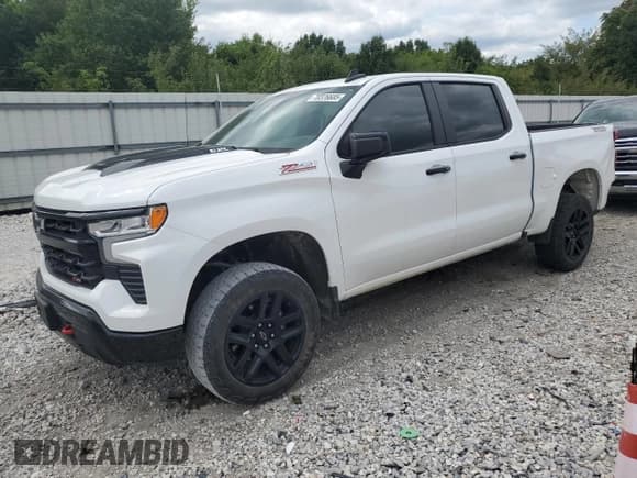 ✅ 2023 Chevrolet Silverado 1500 LT Trail Boss • VIN: 3GCUDFEL7PG150804 • Lot: 70376685. Wystawiony na Copart z przebiegiem 43 018 mil. Bezpłatny archiwum sprzedaży aukcyjnych z USA i szczegółowy raport historii pojazdu na DreamBid. Zdjęcie 1.