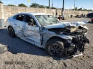 ✅ 2025 BMW i4 xDrive40 • VIN: WBY43HD06SFT98928 • Лот: 89549005. Опубликован ранее на Copart с пробегом 12 777 миль. Бесплатный доступ к архиву аукционных продаж из США и подробный отчёт об истории автомобиля на DreamBid. Изображение 4.