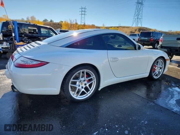 ✅ 2012 Porsche 911 4S • VIN: WP0BB2A95CS733097 • Lot: 90091175. Listed on Copart with 26,154 mi. Free auction sales archive from the USA and detailed vehicle history report at DreamBid. Image 3.