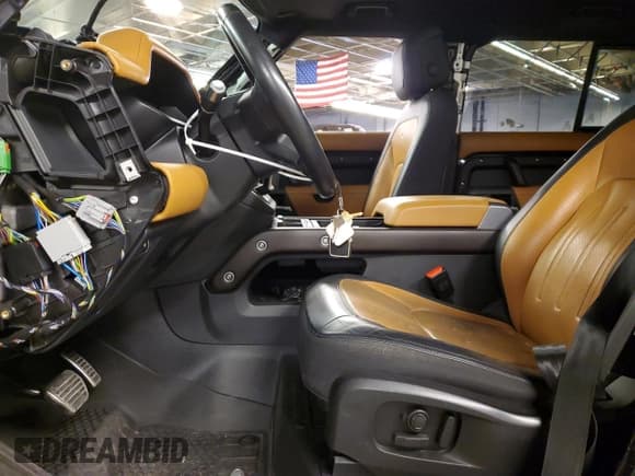 ✅ 2020 Land Rover Defender X • VIN: SALEXEEUXL2033275 • Lot: 88715025. Wystawiony na Copart z przebiegiem 62 345 mil. Bezpłatny archiwum sprzedaży aukcyjnych z USA i szczegółowy raport historii pojazdu na DreamBid. Zdjęcie 7.