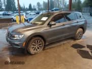 ✅ 2019 Volkswagen Tiguan SE • VIN: 3VV2B7AX8KM069396 • Lot: 43617500. Wystawiony na IAAI z przebiegiem 76 287 mil. Bezpłatny archiwum sprzedaży aukcyjnych z USA i szczegółowy raport historii pojazdu na DreamBid. Zdjęcie 17.