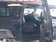 ✅ 2011 Chevrolet Suburban LT • VIN: 1GNSCJE06BR399016 • Lot: 43105701. Wystawiony na IAAI z przebiegiem 189 308 mil. Bezpłatny archiwum sprzedaży aukcyjnych z USA i szczegółowy raport historii pojazdu na DreamBid. Zdjęcie 8.