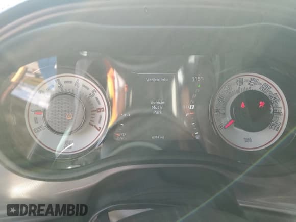 ✅ 2023 Dodge Challenger R/T Scat Pack • VIN: 2C3CDZFJ8PH694176 • Lot: 87425415. Wystawiony na Copart z przebiegiem 6 386 mil. Bezpłatny archiwum sprzedaży aukcyjnych z USA i szczegółowy raport historii pojazdu na DreamBid. Zdjęcie 9.