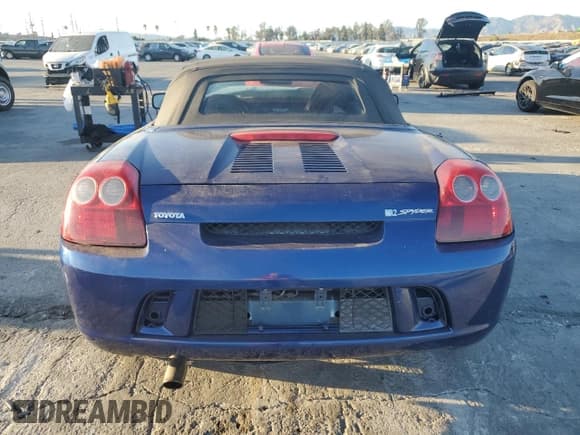 ✅ 2003 Toyota MR2 • VIN: JTDFR320330065914 • Лот: 88791655. Опубликован ранее на Copart с пробегом 125 564 миль. Бесплатный доступ к архиву аукционных продаж из США и подробный отчёт об истории автомобиля на DreamBid. Изображение 6.