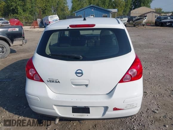 ✅ 2011 Nissan Versa S • VIN: 3N1BC1CP1BL434094 • Lot: 43240682. Listed on IAAI with 142,507 mi. Free auction sales archive from the USA and detailed vehicle history report at DreamBid. Image 17.