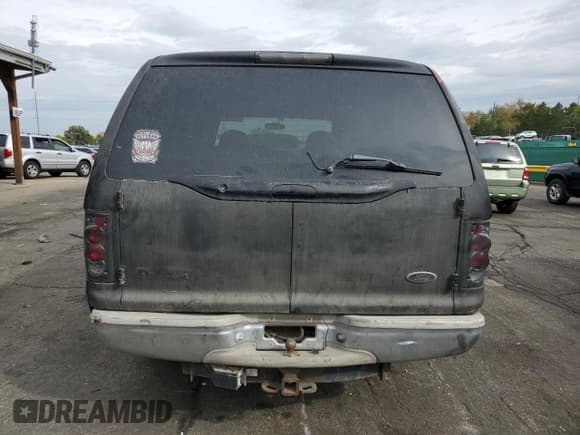 ✅ 2000 Ford Excursion Limited • VIN: 1FMNU42S9YEB86647 • Lot: 86492485. Listed on Copart with 255,143 mi. Free auction sales archive from the USA and detailed vehicle history report at DreamBid. Image 6.