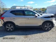✅ 2023 Volvo XC40 Plus Bright Theme • VIN: YV4L12UN8P2970573 • Лот: 40606144. Опубликован ранее на IAAI с пробегом 38 683 миль. Бесплатный доступ к архиву аукционных продаж из США и подробный отчёт об истории автомобиля на DreamBid. Изображение 13.
