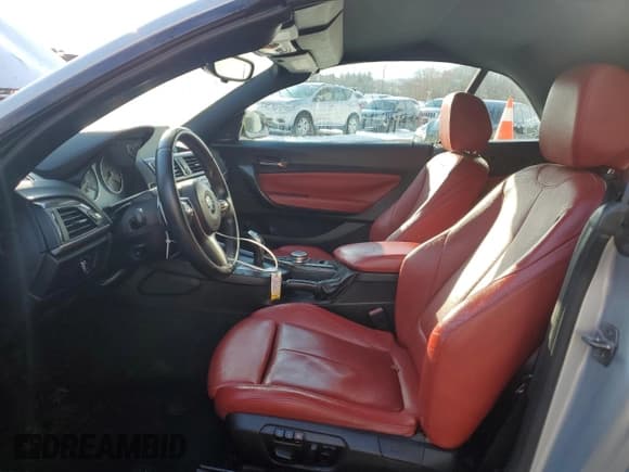 ✅ 2015 BMW 2 Series M235i • VIN: WBA1M1C53FV393443 • Lot: 44038885. Wystawiony na Copart z przebiegiem 69 299 mil. Bezpłatny archiwum sprzedaży aukcyjnych z USA i szczegółowy raport historii pojazdu na DreamBid. Zdjęcie 7.