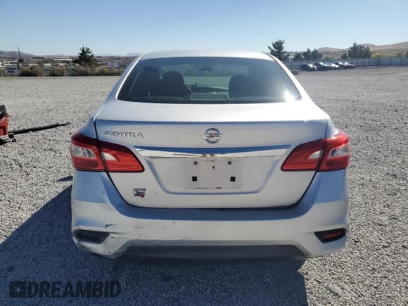 ✅ 2017 Nissan Sentra S • VIN: 3N1AB7AP2HY407518 • Lot: 85944215. Wystawiony na Copart z przebiegiem Nie podano. Bezpłatny archiwum sprzedaży aukcyjnych z USA i szczegółowy raport historii pojazdu na DreamBid. Zdjęcie 6.