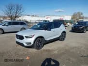 ✅ 2021 Volvo XC40 R-Design • VIN: YV4162UM3M2579729 • Лот: 43701828. Опубликован ранее на IAAI с пробегом 27 556 миль. Бесплатный доступ к архиву аукционных продаж из США и подробный отчёт об истории автомобиля на DreamBid. Изображение 18.