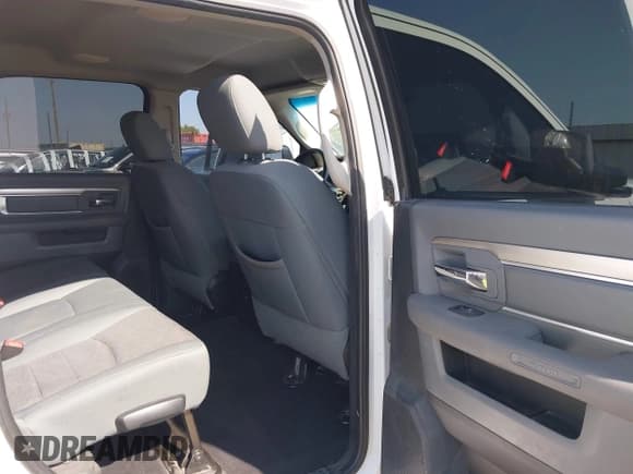 ✅ 2015 Ram 2500 SLT • VIN: 3C6UR5ML3FG674244 • Lot: 42550144. Wystawiony na IAAI z przebiegiem 220 481 mil. Bezpłatny archiwum sprzedaży aukcyjnych z USA i szczegółowy raport historii pojazdu na DreamBid. Zdjęcie 8.