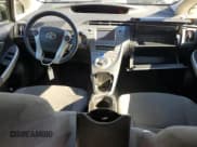 ✅ 2014 Toyota Prius Two • VIN: JTDKN3DU8E0387672 • Лот: 85549455. Опубликован ранее на Copart с пробегом 139 654 миль. Бесплатный доступ к архиву аукционных продаж из США и подробный отчёт об истории автомобиля на DreamBid. Изображение 8.