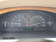 ✅ 2000 Jaguar S-Type V6 • VIN: SAJDA01C5YFL24451 • Lot: 61364055. Wystawiony na Copart z przebiegiem 142 296 mil. Bezpłatny archiwum sprzedaży aukcyjnych z USA i szczegółowy raport historii pojazdu na DreamBid. Zdjęcie 9.