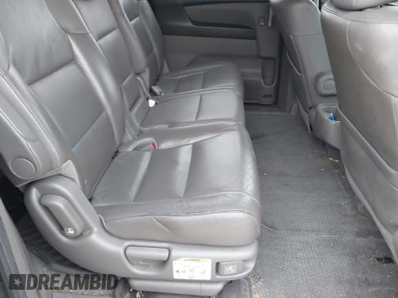 ✅ 2012 Honda Odyssey Touring • VIN: 5FNRL5H92CB083290 • Lot: 43664749. Listed on IAAI with 315,361 mi. Free auction sales archive from the USA and detailed vehicle history report at DreamBid. Image 8.