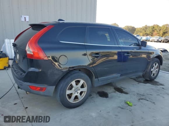 ✅ 2011 Volvo XC60 3.2L • VIN: YV4952DL9B2175070 • Лот: 91353555. Опубликован ранее на Copart с пробегом 284 121 миль. Бесплатный доступ к архиву аукционных продаж из США и подробный отчёт об истории автомобиля на DreamBid. Изображение 3.