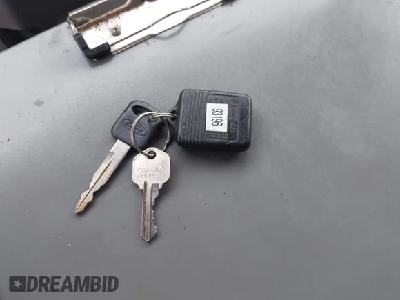 ✅ 2011 Ford Econoline Cargo Commercial • VIN: 1FTNE2EL4BDB32079 • Lot: 42282542. Wystawiony na IAAI z przebiegiem 183 820 mil. Bezpłatny archiwum sprzedaży aukcyjnych z USA i szczegółowy raport historii pojazdu na DreamBid. Zdjęcie 11.