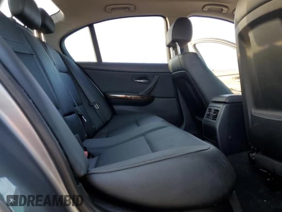 ✅ 2010 BMW 3 Series 328i • VIN: WBAPH5G51ANM34726 • Lot: 43971725. Listed on Copart with 183,454 mi. Free auction sales archive from the USA and detailed vehicle history report at DreamBid. Image 10.