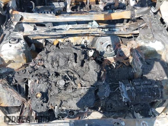 ✅ 2016 Hyundai Azera Limited • VIN: KMHFH4JG7GA527359 • Lot: 43215098. Listed on IAAI with Not provided. Free auction sales archive from the USA and detailed vehicle history report at DreamBid. Image 10.