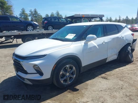 ✅ 2023 Chevrolet Blazer LT • VIN: 3GNKBHR4XPS220814 • Лот: 42101679. Опубликован ранее на IAAI с пробегом 17 557 миль. Бесплатный доступ к архиву аукционных продаж из США и подробный отчёт об истории автомобиля на DreamBid. Изображение 2.