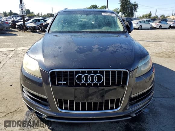 ✅ 2011 Audi Q7 Premium Plus • VIN: WA1LGAFE2BD007331 • Lot: 81831045. Wystawiony na Copart z przebiegiem 148 555 mil. Bezpłatny archiwum sprzedaży aukcyjnych z USA i szczegółowy raport historii pojazdu na DreamBid. Zdjęcie 5.