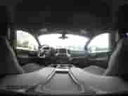 2021 Chevrolet Silverado 2500HD LT z VIN 1GC1YNE73MF297641, wystawiony jako IAAI lot #42458703 z przebiegiem 133 480 mil mil oraz . Historia ofert i sprzedaży dostępna na DreamBid. Obrazek 24.