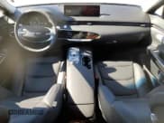 ✅ 2025 Genesis GV70 2.5T • VIN: KMUMADTB6SU221923 • Lot: 52505625. Listed on Copart with 171 mi. Free auction sales archive from the USA and detailed vehicle history report at DreamBid. Image 8.