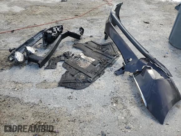 ✅ 2017 Kia Cadenza Technology • VIN: KNALC4J18H5092294 • Lot: 71515705. Listed on Copart with Not provided. Free auction sales archive from the USA and detailed vehicle history report at DreamBid. Image 12.