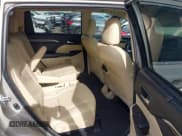 ✅ 2015 Toyota Highlander Limited • VIN: 5TDYKRFH3FS094413 • Lot: 42823458. Wystawiony na IAAI z przebiegiem 172 842 mil. Bezpłatny archiwum sprzedaży aukcyjnych z USA i szczegółowy raport historii pojazdu na DreamBid. Zdjęcie 8.