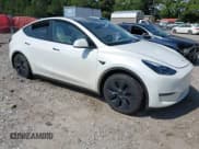 ✅ 2025 Tesla Model Y Long Range • VIN: 7SAYGDED7SA370741 • Лот: 42562511. Опубликован ранее на IAAI с пробегом 6 980 миль. Бесплатный доступ к архиву аукционных продаж из США и подробный отчёт об истории автомобиля на DreamBid. Изображение 1.