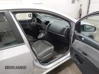 ✅ 2010 Nissan Sentra SR • VIN: 3N1AB6AP9AL654239 • Lot: 43490959. Wystawiony na IAAI z przebiegiem 122 211 mil. Bezpłatny archiwum sprzedaży aukcyjnych z USA i szczegółowy raport historii pojazdu na DreamBid. Zdjęcie 5.