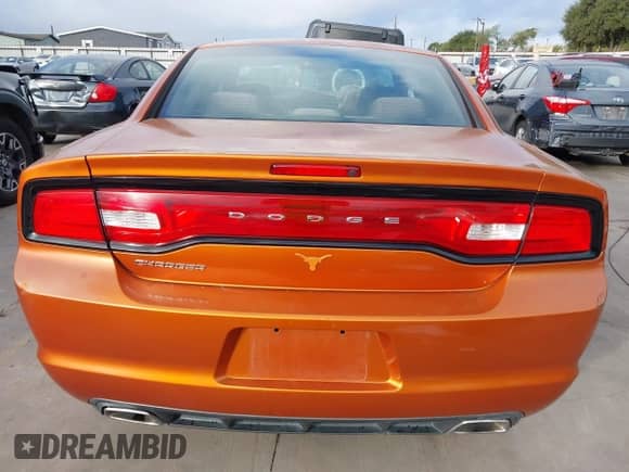 2011 Dodge Charger SE с VIN 2B3CL3CG9BH581934, выставлен на аукционе IAAI как лот 43278575 с пробегом 140 161 миль миль и . История ставок и продаж доступна на DreamBid. Изображение 17.
