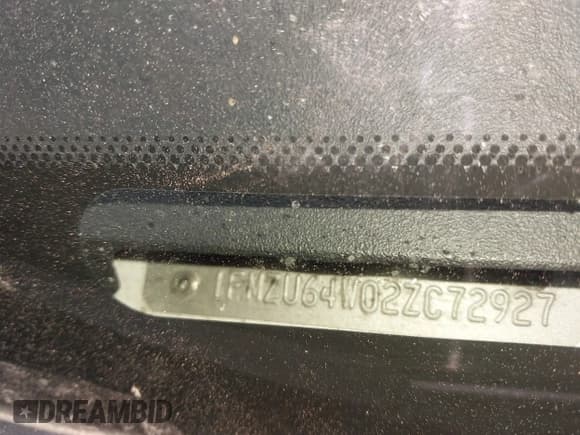 ✅ 2002 Ford Explorer Eddie Bauer • VIN: 1FMZU64W02ZC72927 • Lot: 42704235. Wystawiony na IAAI z przebiegiem 126 317 mil. Bezpłatny archiwum sprzedaży aukcyjnych z USA i szczegółowy raport historii pojazdu na DreamBid. Zdjęcie 9.