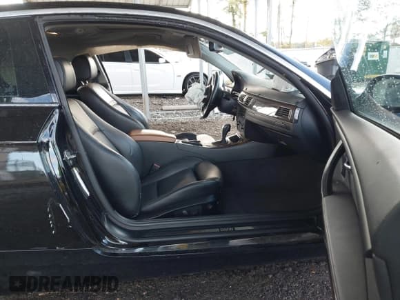 ✅ 2008 BMW 3 Series 328i • VIN: WBAWB33548P134880 • Lot: 43516733. Listed on IAAI with 141,896 mi. Free auction sales archive from the USA and detailed vehicle history report at DreamBid. Image 5.